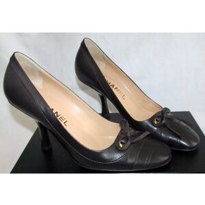 CHANEL Vintage Brown Leather Classic Bow Pumps Heels Shoes Womens Size 37.5 7